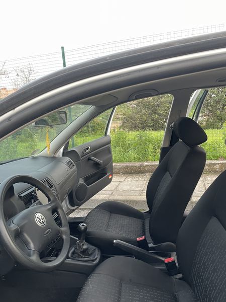 Volkswagen Golf • 2001 • 192,000 km 4