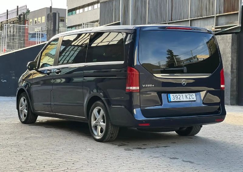 Mercedes-Benz 210 Van • 2019 • 67,000 km 2