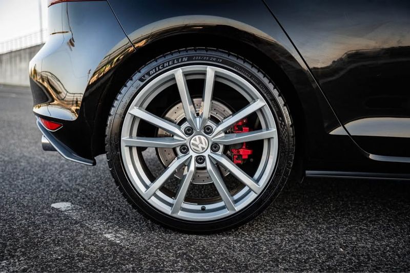 Volkswagen Golf • 2016 • 116,000 km 2