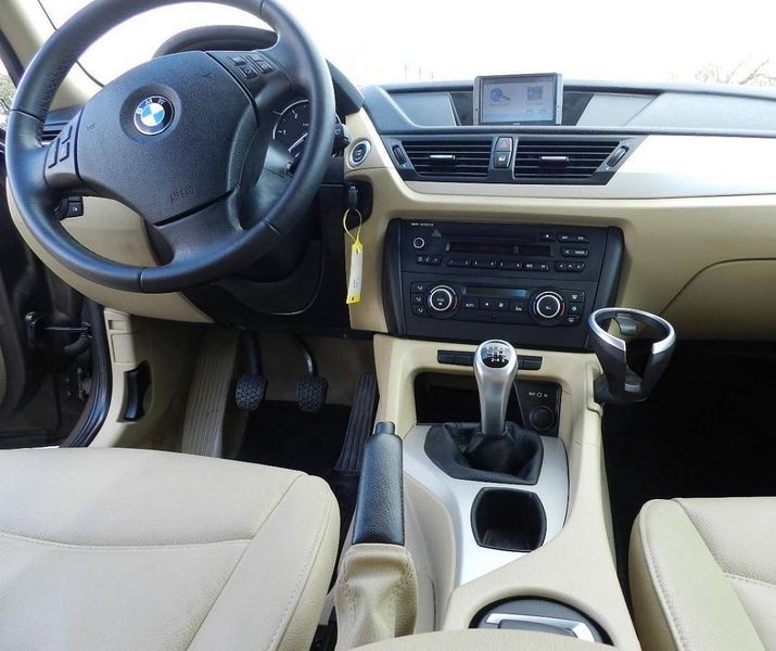 BMW X1 • 2010 • 90,000 km 6