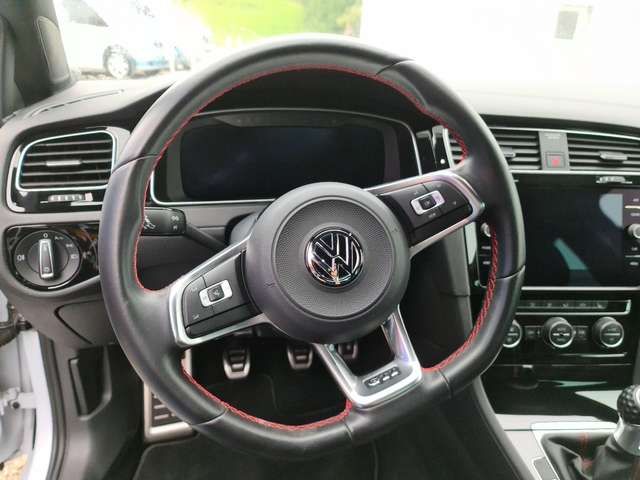 Volkswagen Golf • 2018 • 78,000 km 11