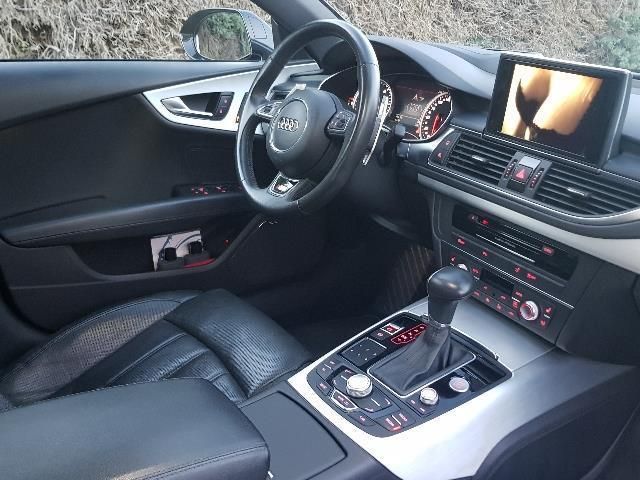 Audi A7 • 2011 • 228,000 km 5