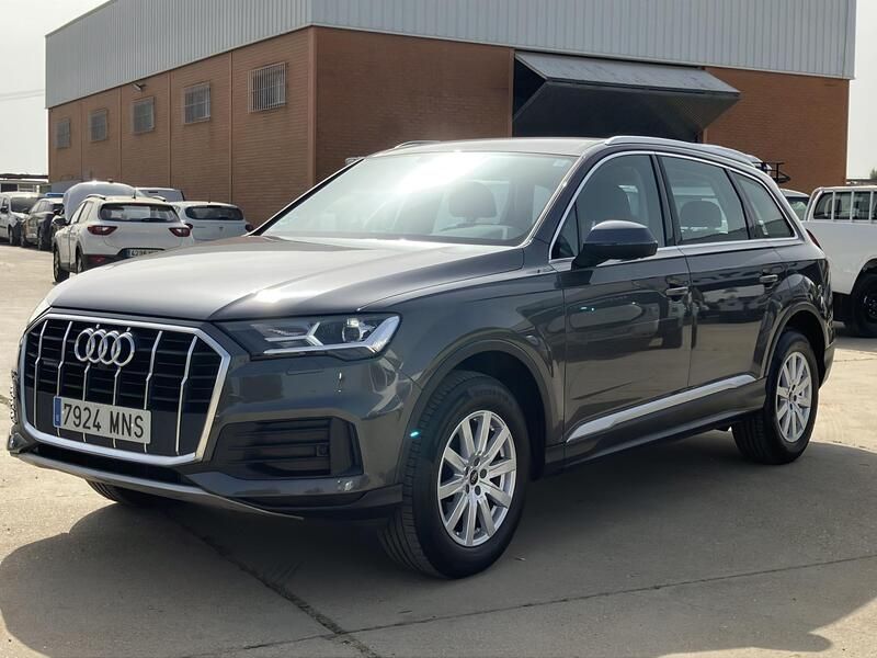 Audi Q7 • 2024 • 12,743 km 1