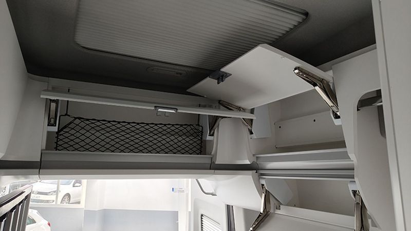 Volkswagen California • 2024 • 6,901 km 13