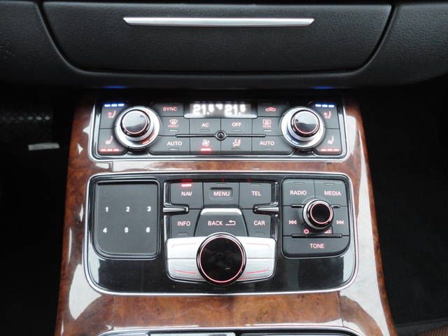 Audi A8 • 2011 • 230,000 km 8