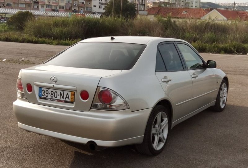 Lexus IS • 1999 • 240,695 km 2