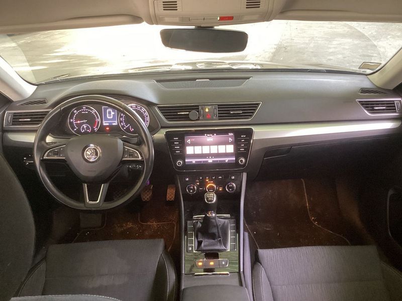 Škoda Superb • 2017 • 158,000 km 19