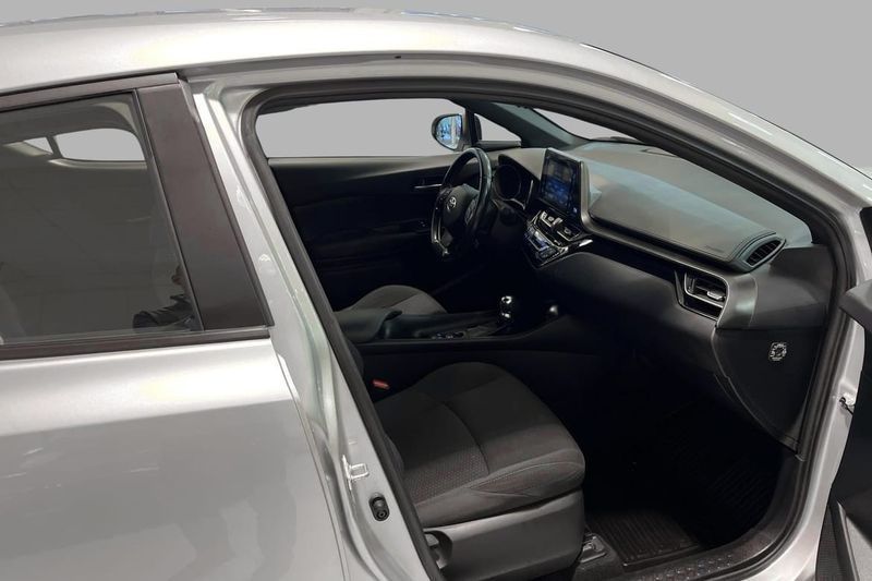 Toyota C-HR • 2018 • 73,274 km 4