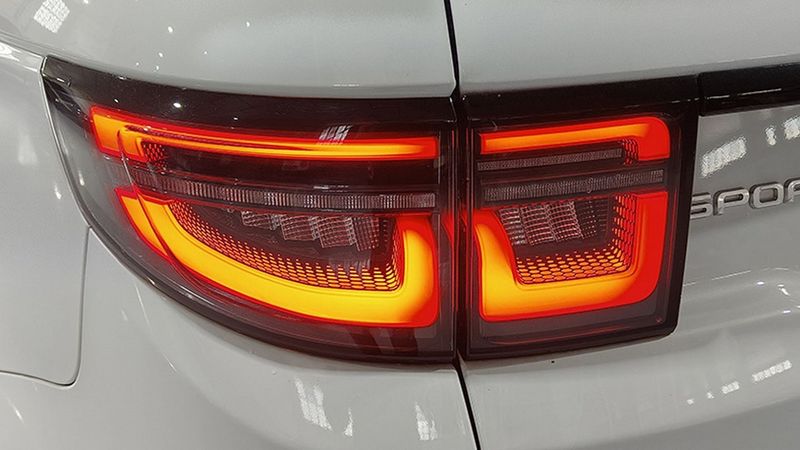 Land Rover Discovery Sport • 2019 • 74,437 km 14