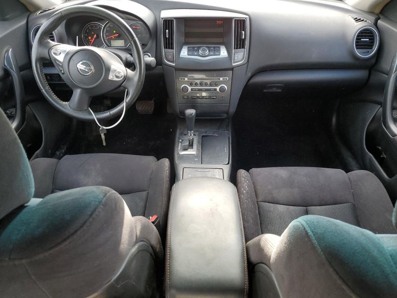 Nissan Maxima • 2014 • 10,000 mi 7