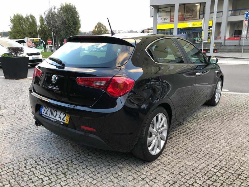Alfa Romeo Giulietta • 2013 • 116,000 km 3