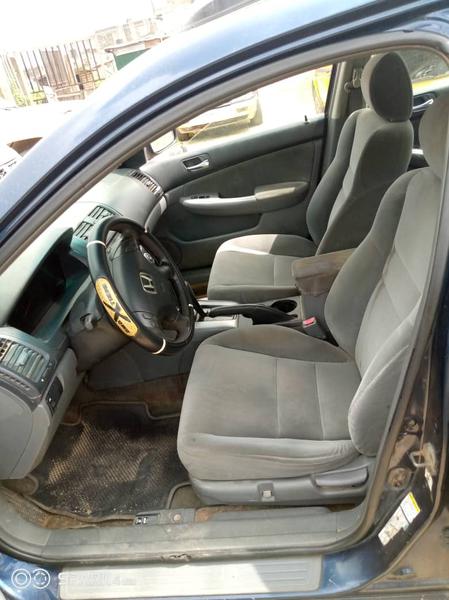 Honda Accord • 2003 • 100,000 km 4