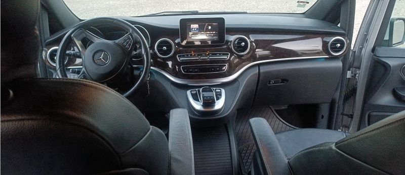 Mercedes-Benz 200 - 300 • 2016 • 200,000 km 5