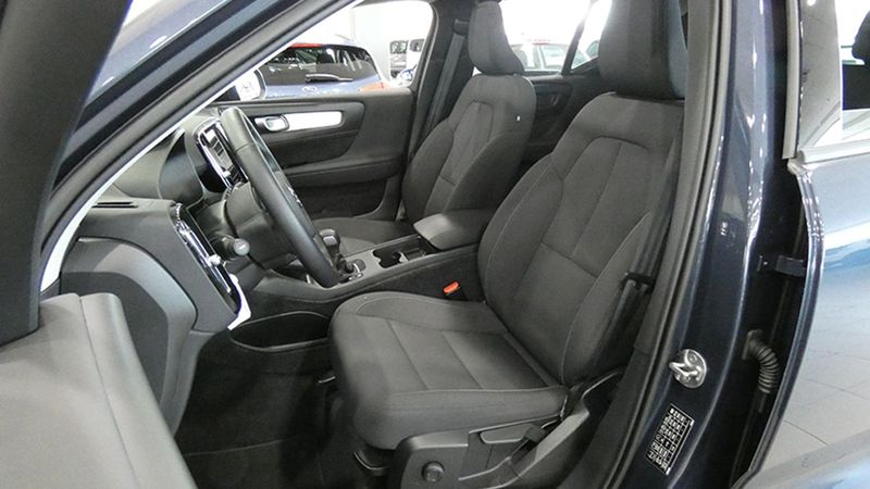 Volvo XC40 • 2022 • 24,512 km 16