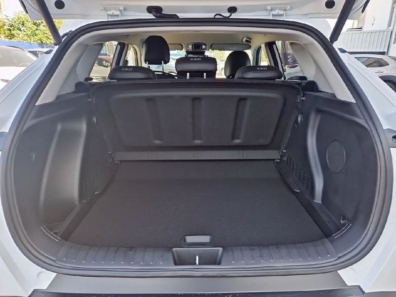 Hyundai Kona • 2024 • 4,000 km 3