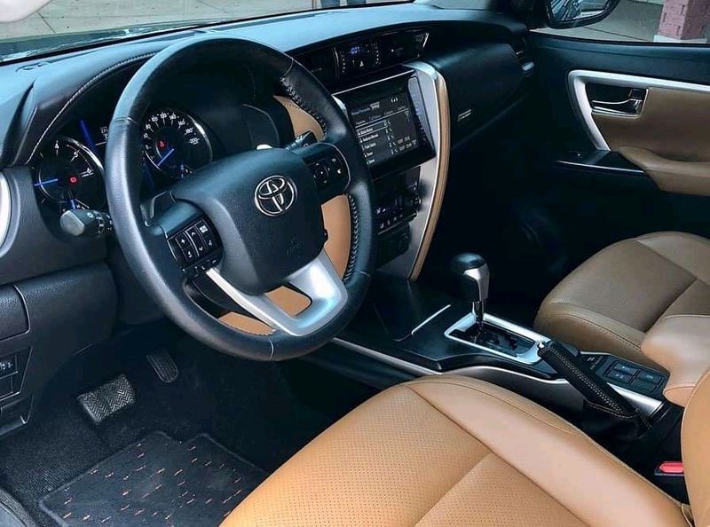 Toyota Fortuner • 2018 • 50,000 km 2