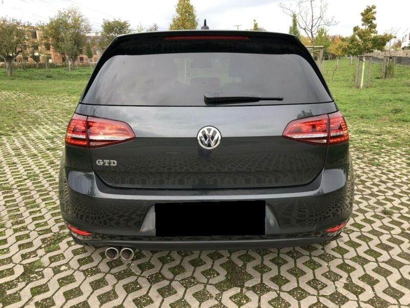 Volkswagen Golf • 2015 • 169,000 km 4