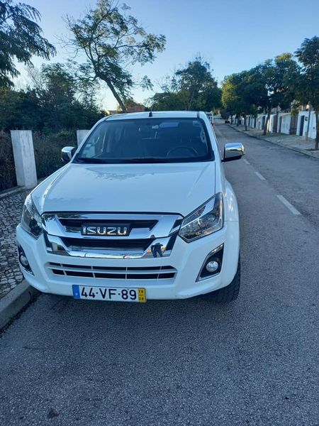 Isuzu D-MAX • 2018 • 88,000 km 2