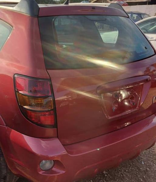 Pontiac Vibe • 2006 • 140,000 km 3