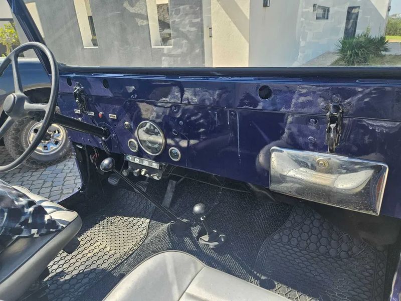 Jeep Wrangler • 1975 • 150,000 km 7