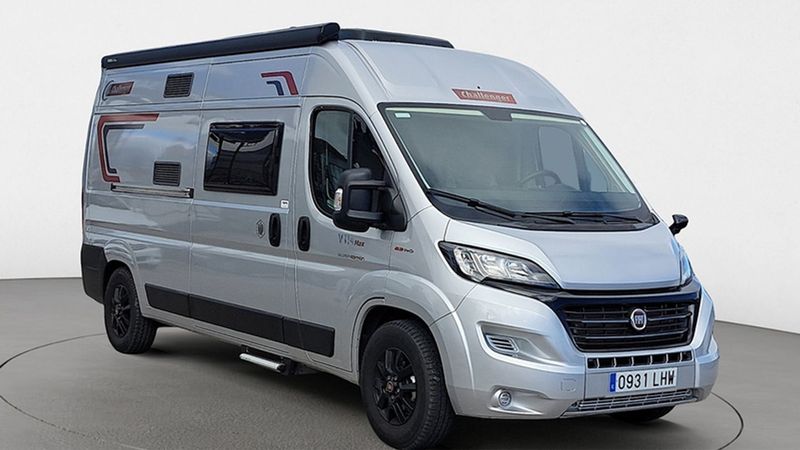 Fiat Ducato • 2020 • 9,996 km 2