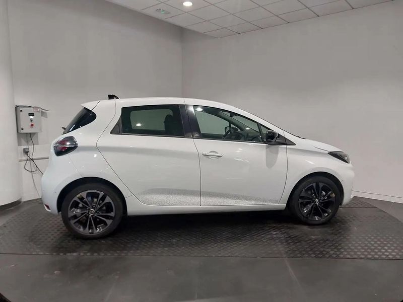 Renault Zoé • 2023 • 22,231 km 9