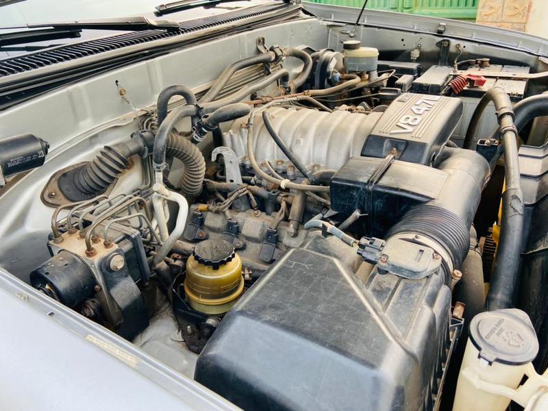 Toyota Sequoia • 2006 • 130,000 km 4