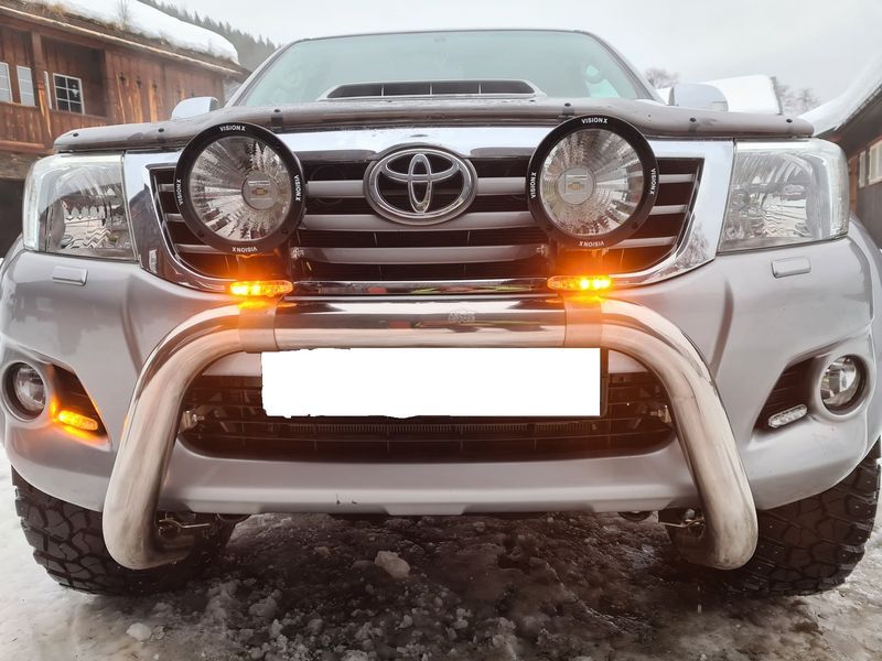 Toyota Hilux • 2016 • 107,000 km 1