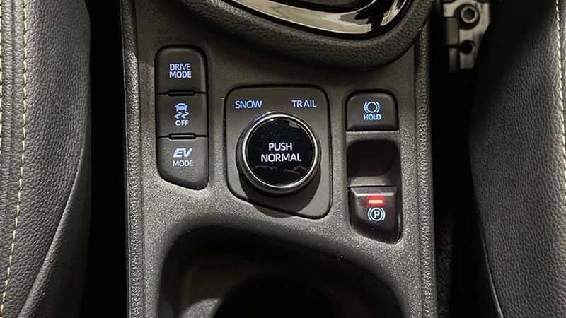 Toyota Yaris • 2023 • 12,564 km 24