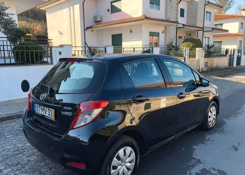 Toyota Yaris • 2012 • 180,000 km 2