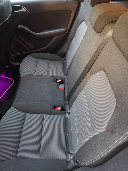 Mercedes-Benz Class B • 2018 • 203,000 km 3