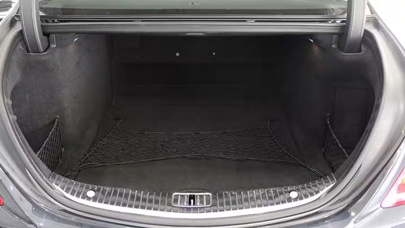 Mercedes-Benz S-Class • 2015 • 120,239 km 9