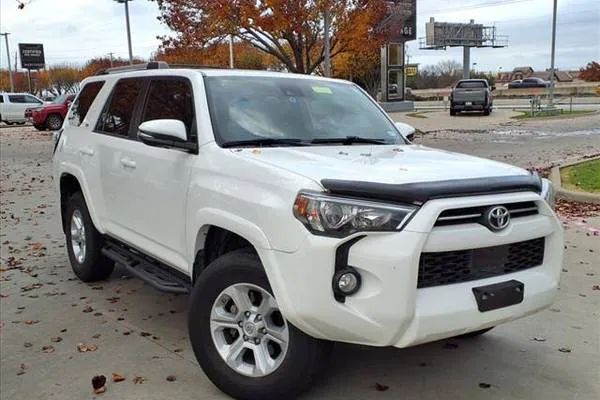 Toyota 4 Runner Limited • 2020 • 30,125 km 1