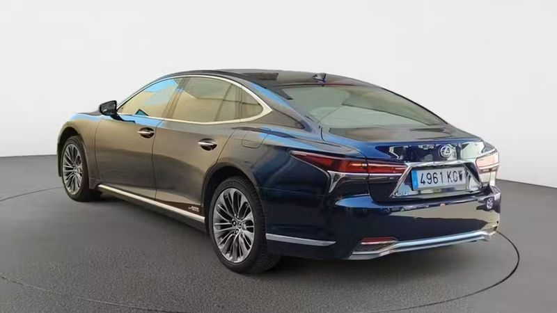 Lexus LS • 2018 • 102,493 km 3