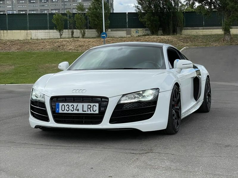 Audi R8 • 2013 • 94,000 km 1