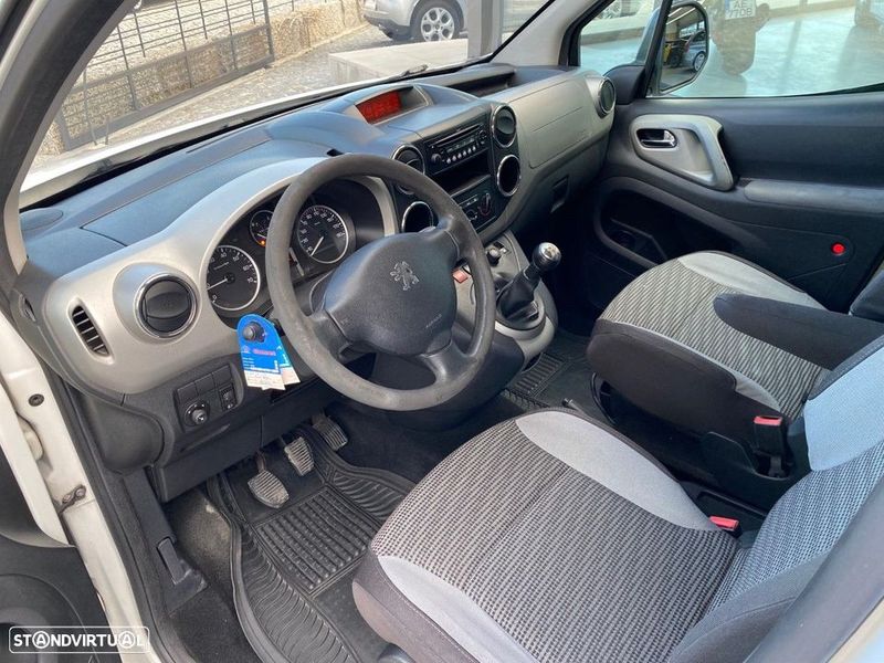 Peugeot 107 • 2009 • 297,000 km 9