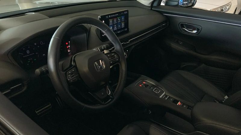 Honda CR-V Hybrid • 2023 • 5,223 km 6