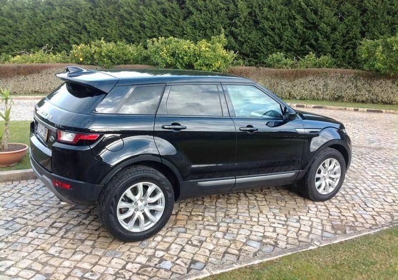 Land Rover Range Rover • 2017 • 30,000 km 1