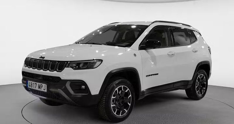 Jeep Compass • 2024 • 14,181 km 1