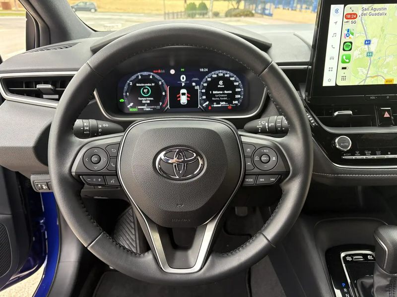 Toyota Corolla Hybrid • 2024 • 16,000 km 8