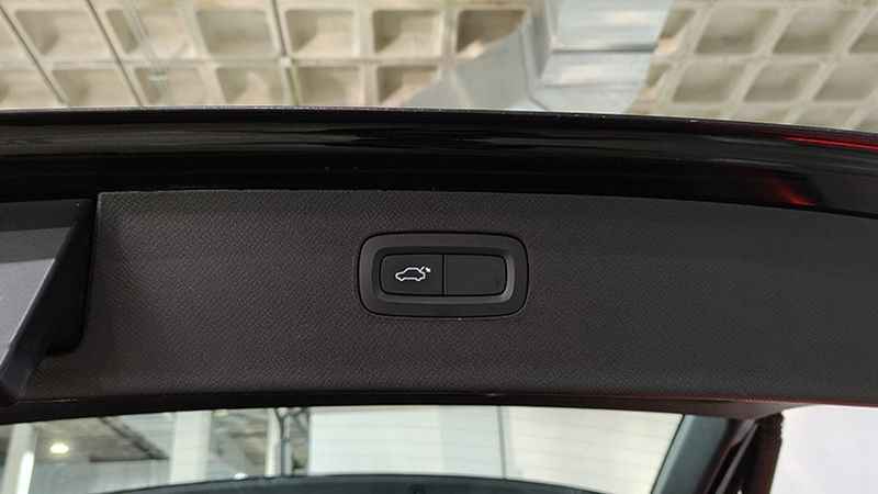 Volvo XC90 • 2019 • 43,857 km 9