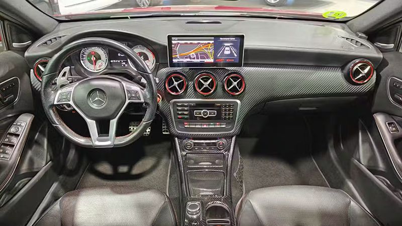 Mercedes-Benz A-Class • 2013 • 68,690 km 7