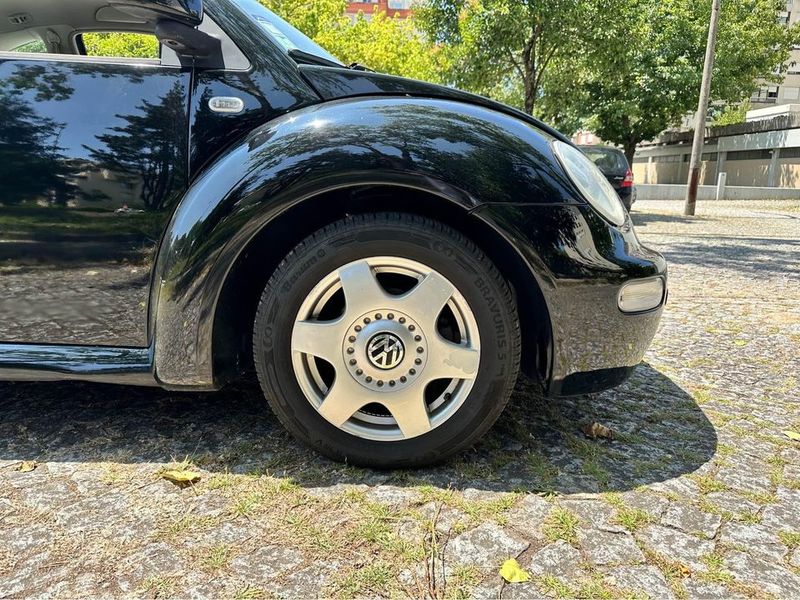 Volkswagen New Beetle • 1999 • 231,000 km 2
