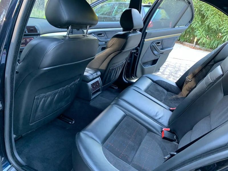 BMW M5 • 2002 • 152,000 km 3