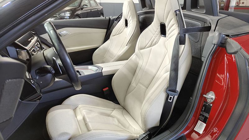 BMW Z4 • 2019 • 62,000 km 4