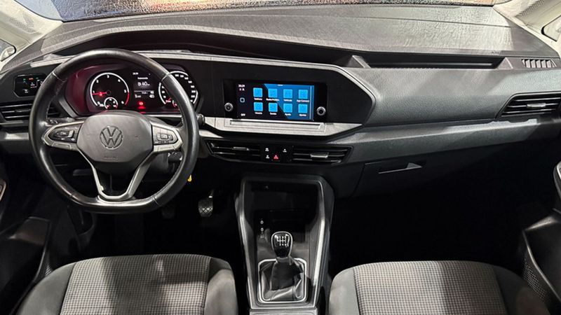 Volkswagen Caddy • 2021 • 35,197 km 4