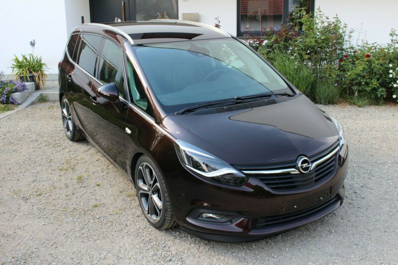 Opel Zafira • 2016 • 82,755 km 1