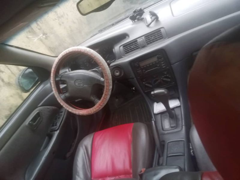 Toyota Camry • 2001 • 100 km 5