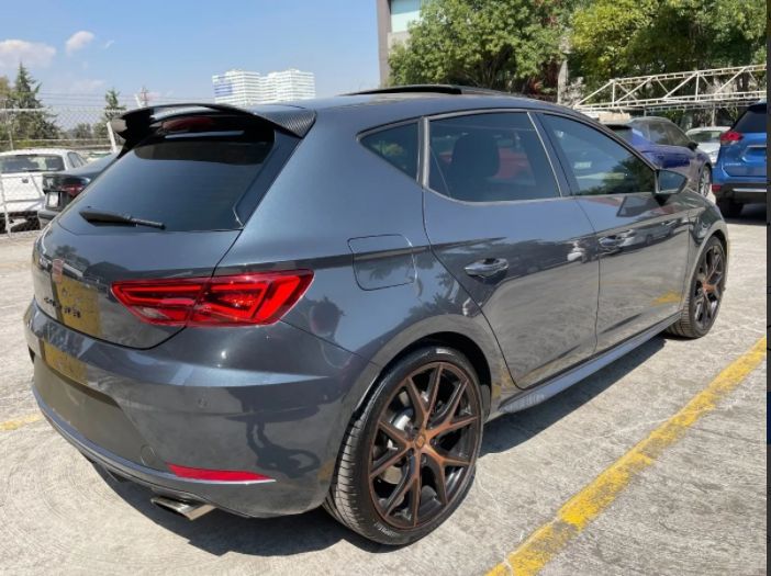 Seat Leon • 2020 • 68,000 km 7