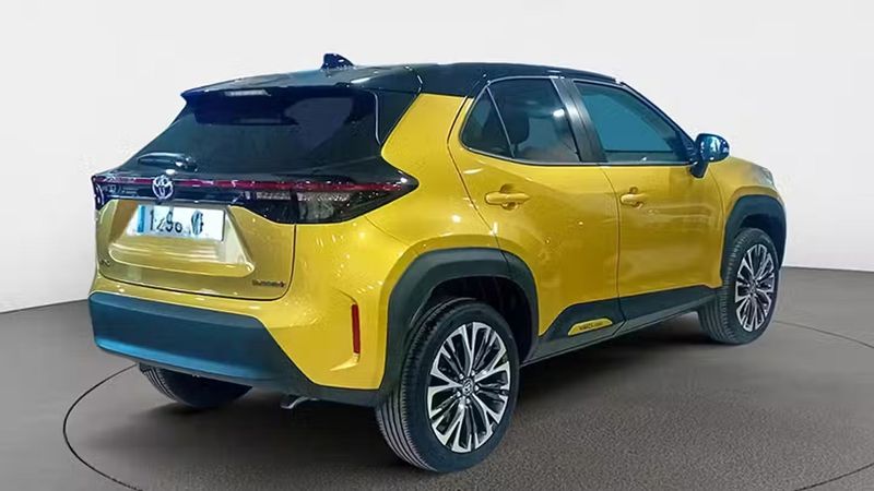 Toyota Yaris • 2023 • 13,473 km 6